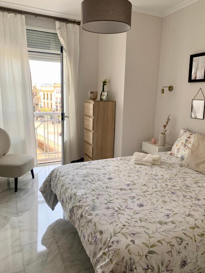 Apartamento Templo Romano Кордоба Екстериор снимка