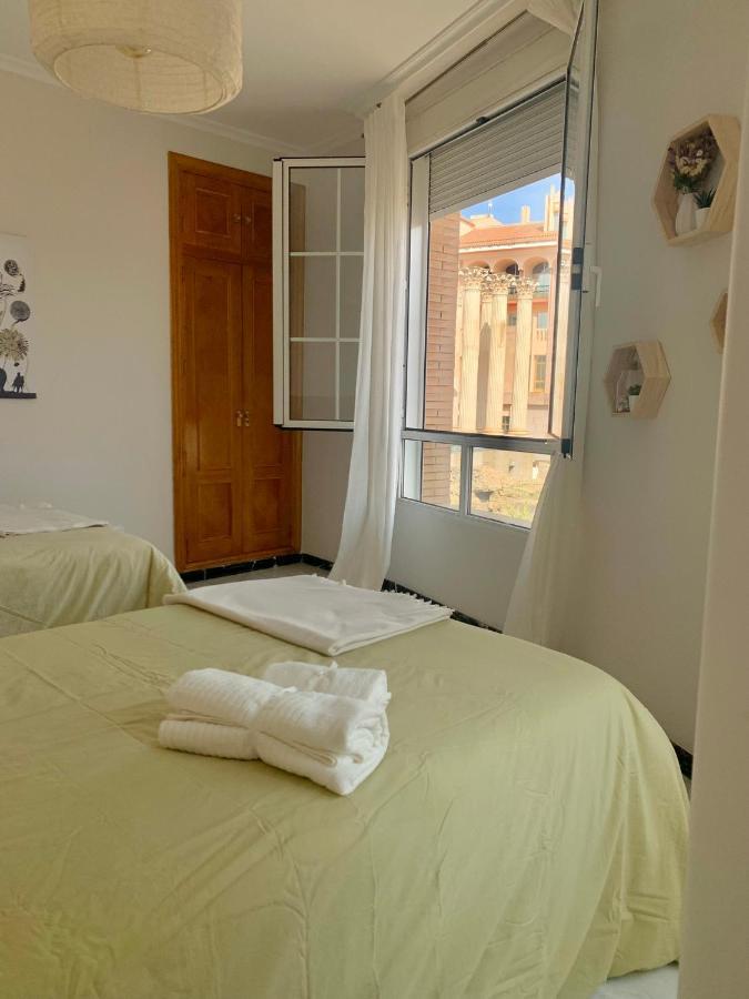 Apartamento Templo Romano Кордоба Екстериор снимка